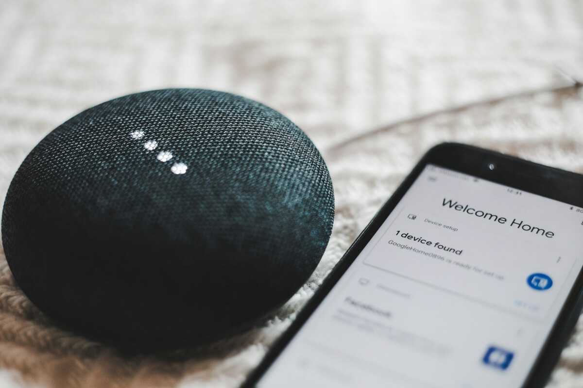 bence-boros-anapPhJFRhM-unsplash - Kluk Construction smart home alexa