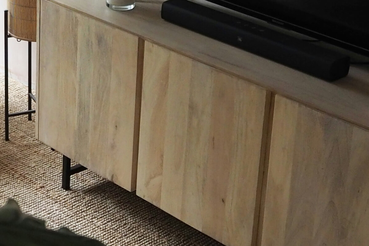 james-hollingworth-lIX9kBsVBhs-unsplash - Kluk Construction sisal flooring