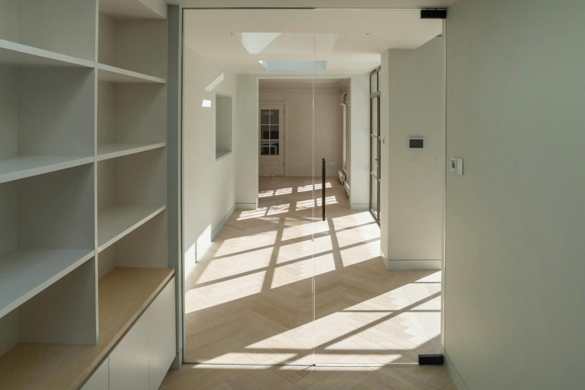jean-luc-benazet-oOvzE2L-n1A-unsplash - Kluk Construction construction south west london