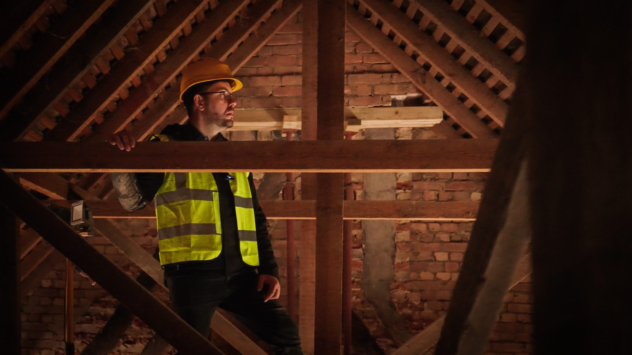 Marcin Kluk and Before Hiring a Builder in London
